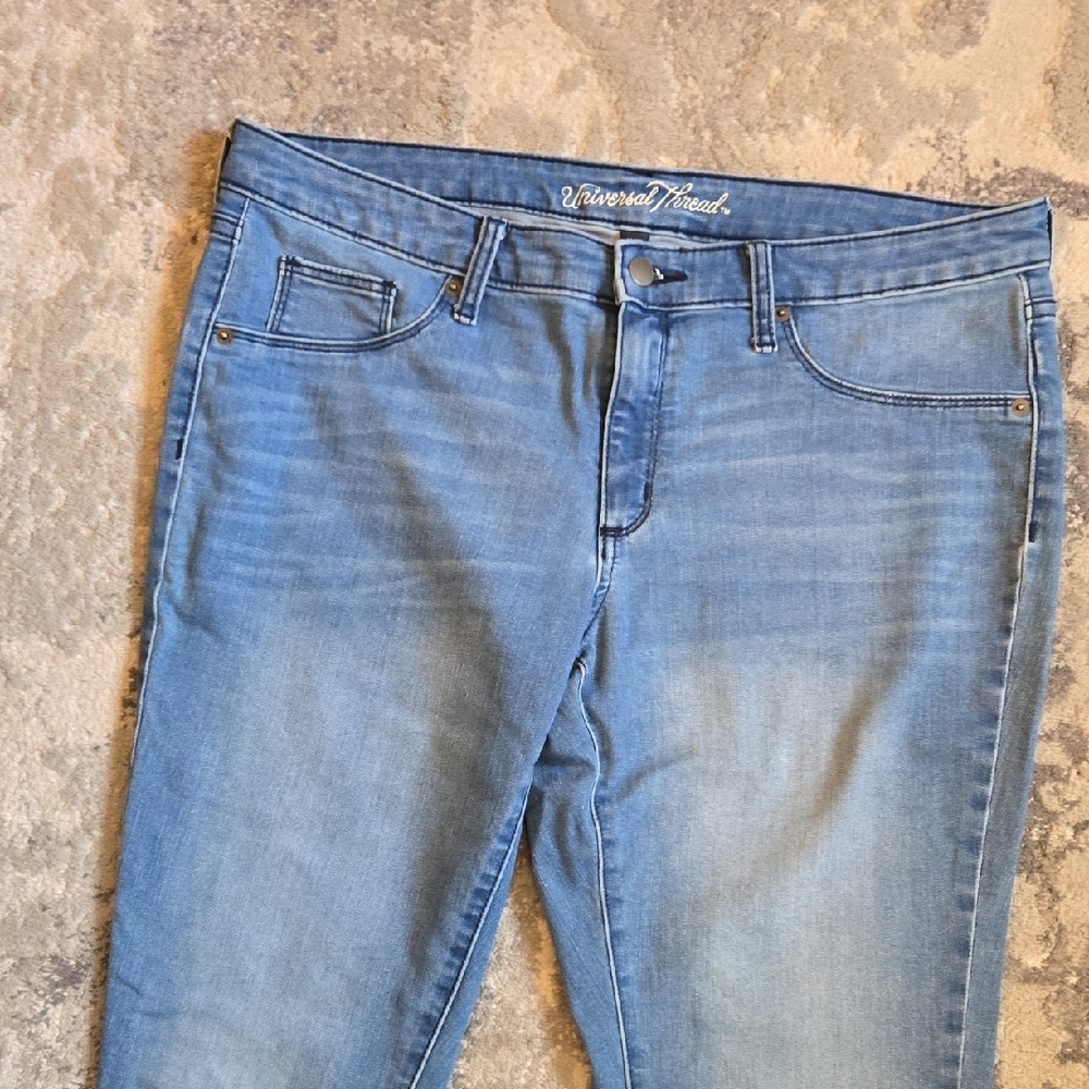 Universal Thread Mid Rise Jeggings - Picture 3 of 6